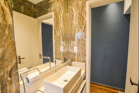 Apartamento à venda com 160m², 2 quartos e 2 vagas Apartamento à venda com 160m², 2 quartos e 2 vagasBanheiro Social