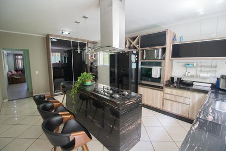 Casa à venda com 160m², 3 quartos e 3 vagas Casa à venda com 160m², 3 quartos e 3 vagasCOZINHA