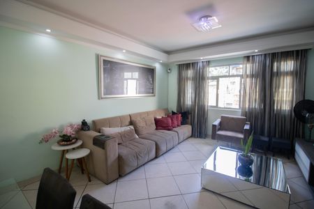 Casa à venda com 160m², 3 quartos e 3 vagasSALA