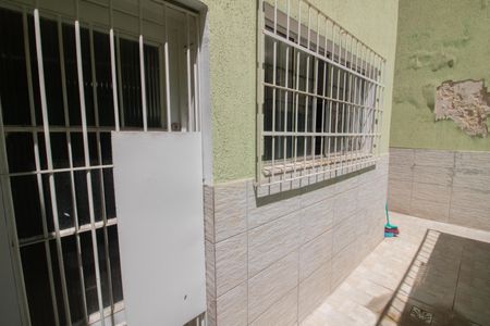 Casa à venda com 160m², 3 quartos e 3 vagas Casa à venda com 160m², 3 quartos e 3 vagasQUINTAL