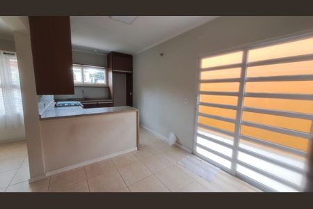 Casa à venda com 80m², 3 quartos e 2 vagas Casa à venda com 80m², 3 quartos e 2 vagasCozinha