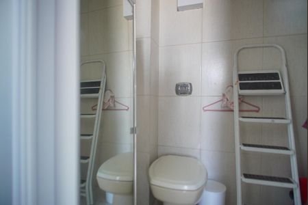 Apartamento para alugar com 170m², 3 quartos e 2 vagasBanheiro de Serviço