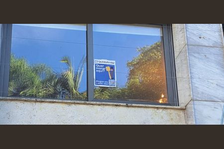 Apartamento para alugar com 170m², 3 quartos e 2 vagas Apartamento para alugar com 170m², 3 quartos e 2 vagasAdesivo