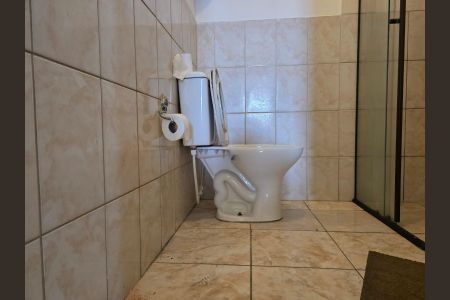 Banheiro Social de kitnet/studio para alugar com 1 quarto, 35m² em Parque Continental Ii, Guarulhos