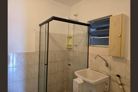 Banheiro Social de kitnet/studio para alugar com 1 quarto, 35m² em Parque Continental Ii, Guarulhos