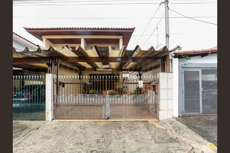 Casa para alugar com 153m², 4 quartos e 2 vagasFachada