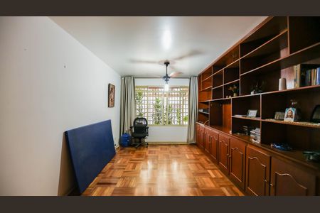 Sala de casa para alugar com 4 quartos, 153m² em Jardim Pinheiros, São Paulo