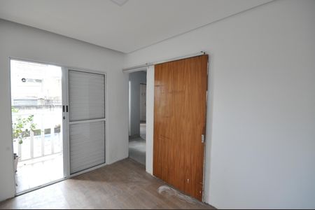 Quarto 2 de casa para alugar com 2 quartos, 65m² em Vila Nova Carolina, São Paulo