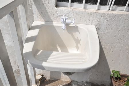 Casa à venda com 65m², 2 quartos e sem vagaÁrea de Serviço