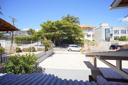 Casa para alugar com 400m², 4 quartos e 4 vagas Casa para alugar com 400m², 4 quartos e 4 vagasQuarto 2 - vista