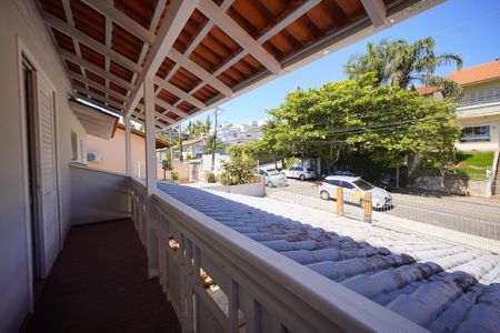 Casa para alugar com 400m², 4 quartos e 4 vagas Casa para alugar com 400m², 4 quartos e 4 vagasVaranda do quarto 3