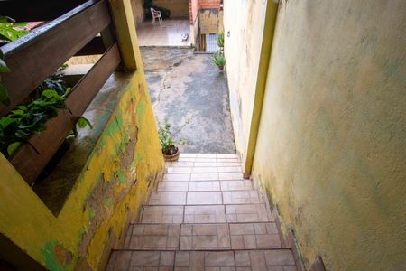 Casa à venda com 98m², 1 quarto e 1 vagaEscada