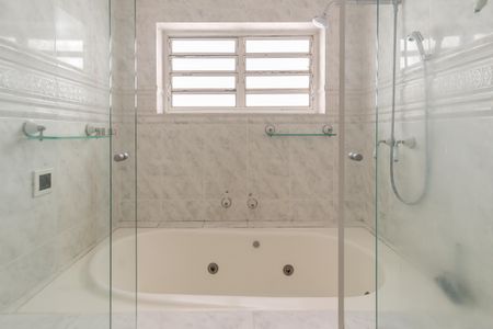 Casa de condomínio para alugar com 247m², 4 quartos e 3 vagas Casa de condomínio para alugar com 247m², 4 quartos e 3 vagasSuíte 2