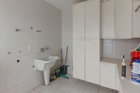 Casa de condomínio para alugar com 247m², 4 quartos e 3 vagas Casa de condomínio para alugar com 247m², 4 quartos e 3 vagasLavanderia