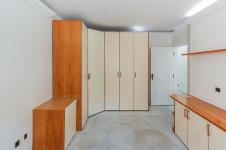 Casa de condomínio para alugar com 247m², 4 quartos e 3 vagas Casa de condomínio para alugar com 247m², 4 quartos e 3 vagasQuarto 4