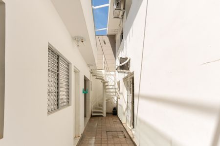 Casa de condomínio para alugar com 247m², 4 quartos e 3 vagas Casa de condomínio para alugar com 247m², 4 quartos e 3 vagasQuintal