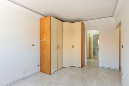 Casa de condomínio para alugar com 247m², 4 quartos e 3 vagas Casa de condomínio para alugar com 247m², 4 quartos e 3 vagasSuíte 2