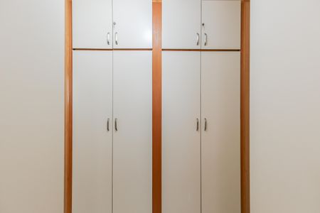 Casa de condomínio para alugar com 247m², 4 quartos e 3 vagas Casa de condomínio para alugar com 247m², 4 quartos e 3 vagasSuíte 2