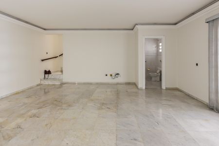 Sala de casa de condomínio para alugar com 4 quartos, 247m² em Vila Albano, São Paulo