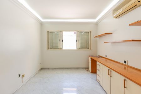 Casa de condomínio para alugar com 247m², 4 quartos e 3 vagas Casa de condomínio para alugar com 247m², 4 quartos e 3 vagasQuarto 3