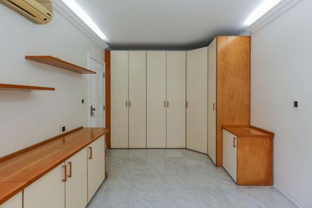 Casa de condomínio para alugar com 247m², 4 quartos e 3 vagas Casa de condomínio para alugar com 247m², 4 quartos e 3 vagasQuarto 3