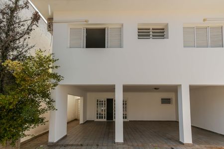 Casa de condomínio para alugar com 247m², 4 quartos e 3 vagas Casa de condomínio para alugar com 247m², 4 quartos e 3 vagasGaragem