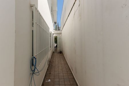 Casa de condomínio para alugar com 247m², 4 quartos e 3 vagas Casa de condomínio para alugar com 247m², 4 quartos e 3 vagasQuintal