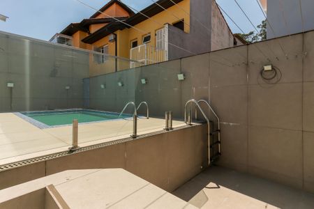 Casa de condomínio para alugar com 247m², 4 quartos e 3 vagas Casa de condomínio para alugar com 247m², 4 quartos e 3 vagasPiscina