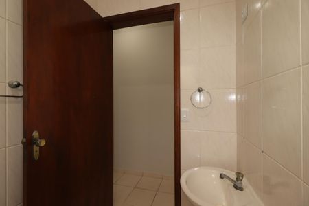 Apartamento à venda com 67m², 2 quartos e 1 vagaBanheiro Social