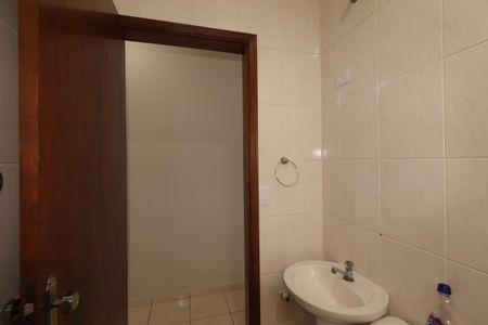 Apartamento à venda com 67m², 2 quartos e 1 vagaBanheiro Social