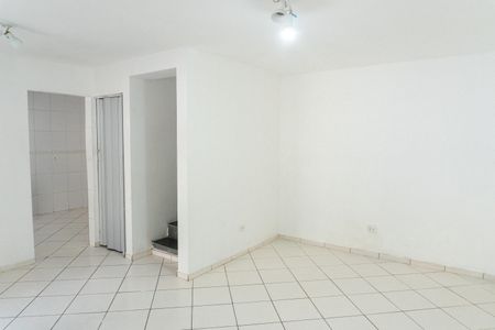 Sala de casa para alugar com 2 quartos, 80m² em Parque Jabaquara, São Paulo