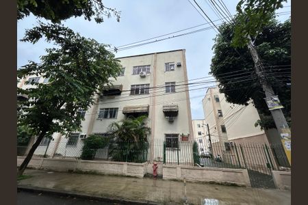 Apartamento para alugar com 80m², 2 quartos e 1 vagaFachada + plaquinha