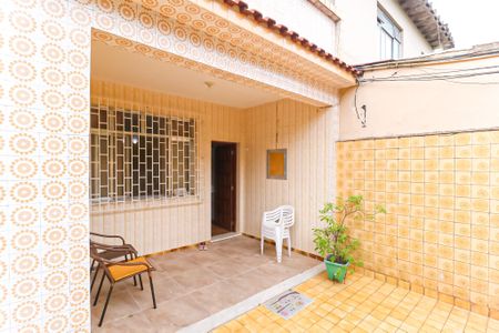 Casa à venda com 80m², 3 quartos e 2 vagas Casa à venda com 80m², 3 quartos e 2 vagasEntrada