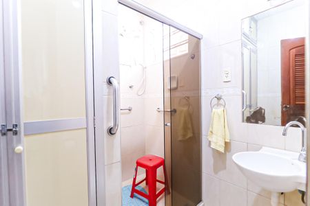 Casa à venda com 80m², 3 quartos e 2 vagas Casa à venda com 80m², 3 quartos e 2 vagasBanheiro Social