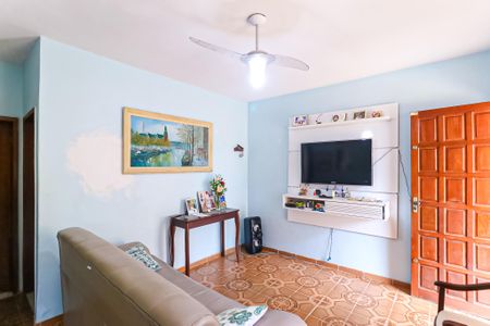 Casa à venda com 80m², 3 quartos e 2 vagas Casa à venda com 80m², 3 quartos e 2 vagasSala