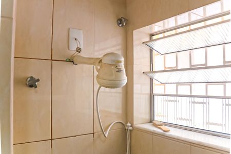 Casa à venda com 80m², 3 quartos e 2 vagas Casa à venda com 80m², 3 quartos e 2 vagasBanheiro Social