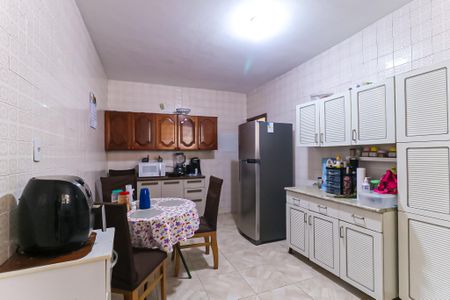 Casa à venda com 80m², 3 quartos e 2 vagas Casa à venda com 80m², 3 quartos e 2 vagasCopa