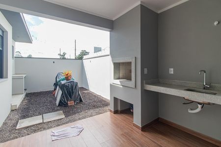 Casa à venda com 117m², 3 quartos e 2 vagasQuintal