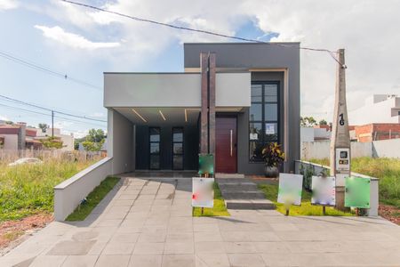 Casa à venda com 117m², 3 quartos e 2 vagasFachada