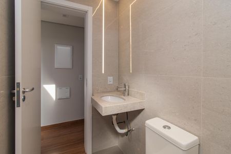 Casa à venda com 117m², 3 quartos e 2 vagasBanheiro Social