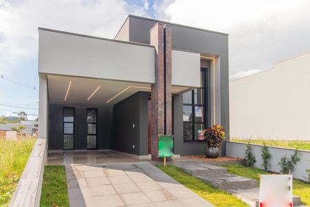 Casa à venda com 117m², 3 quartos e 2 vagasFachada