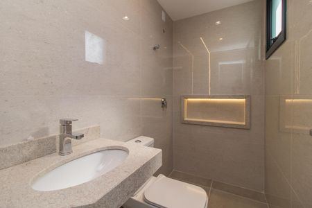 Casa à venda com 117m², 3 quartos e 2 vagasBanheiro Social