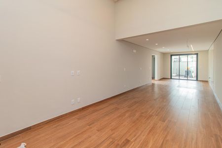 Sala de casa à venda com 3 quartos, 117m² em Hípica, Porto Alegre