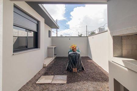 Casa à venda com 117m², 3 quartos e 2 vagasQuintal