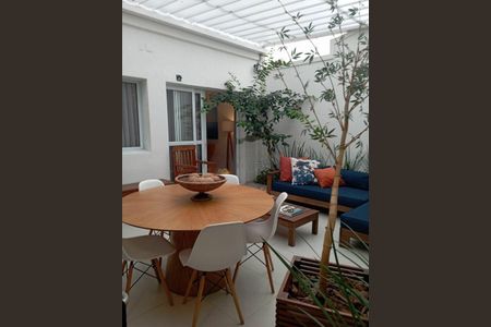 Casa à venda com 180m², 3 quartos e 2 vagas
