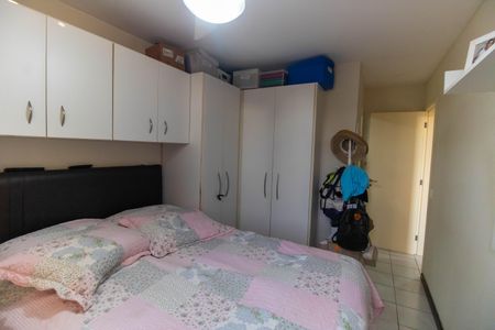 Casa de condomínio à venda com 120m², 3 quartos e 3 vagas Casa de condomínio à venda com 120m², 3 quartos e 3 vagasSuíte