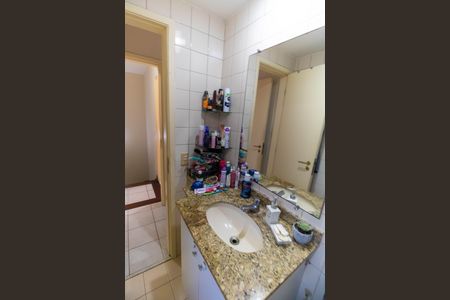 Casa de condomínio à venda com 120m², 3 quartos e 3 vagas Casa de condomínio à venda com 120m², 3 quartos e 3 vagasBanheiro da Suíte