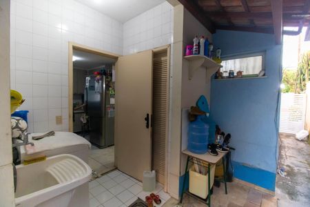 Casa de condomínio à venda com 120m², 3 quartos e 3 vagas Casa de condomínio à venda com 120m², 3 quartos e 3 vagasÁrea de Serviço