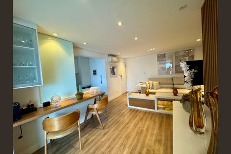 Apartamento para alugar com 91m², 2 quartos e 2 vagasSala