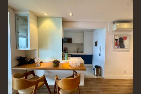 Apartamento para alugar com 91m², 2 quartos e 2 vagasSala